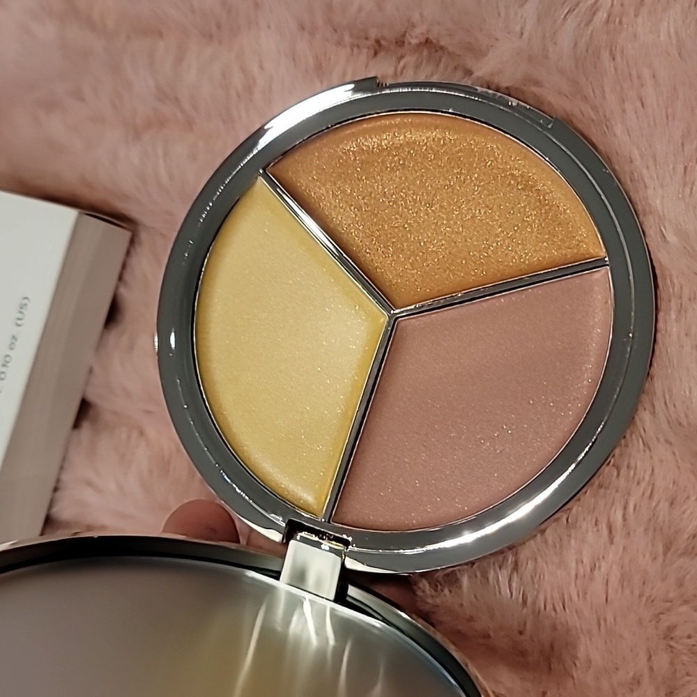 Dewy Glow Highlight